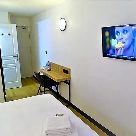 Euro Paris Hotel 3*