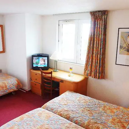 Euro Paris Hotel 3*