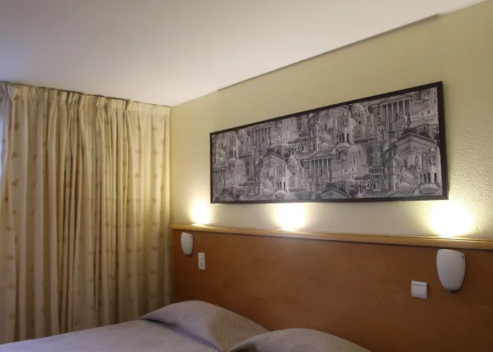 Euro Paris Hotel 3*